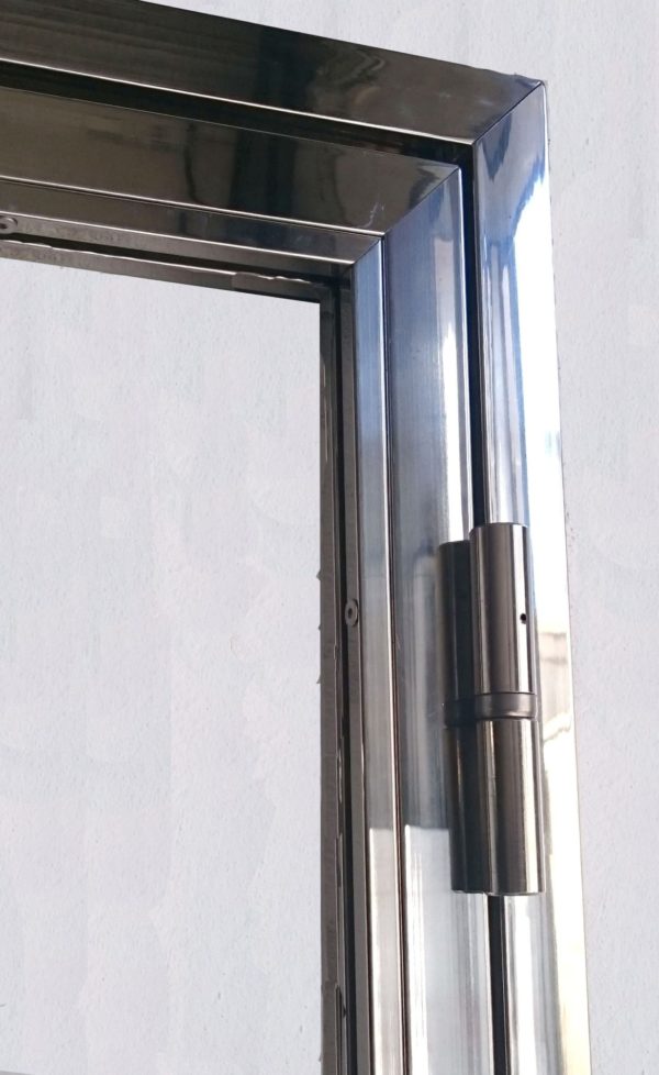 Puerta con tirador