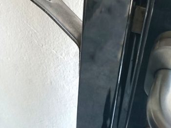 Puerta con tirador