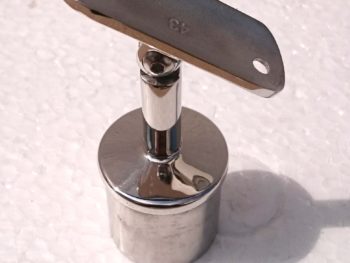 Soporte articulado pasamanos Ø43