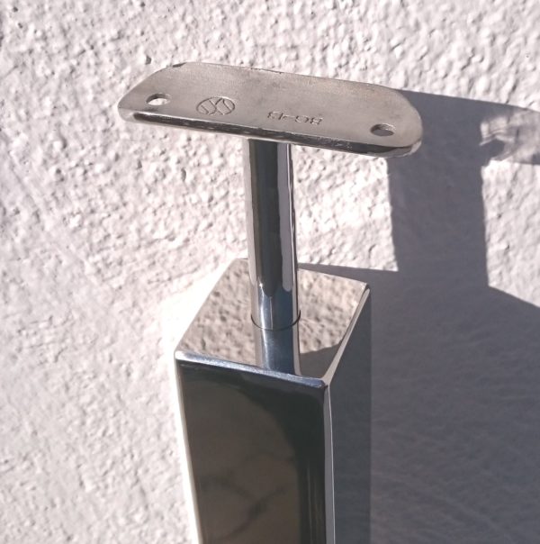 Poste 40x40 con soporte para pasamanos de Ø43 mm