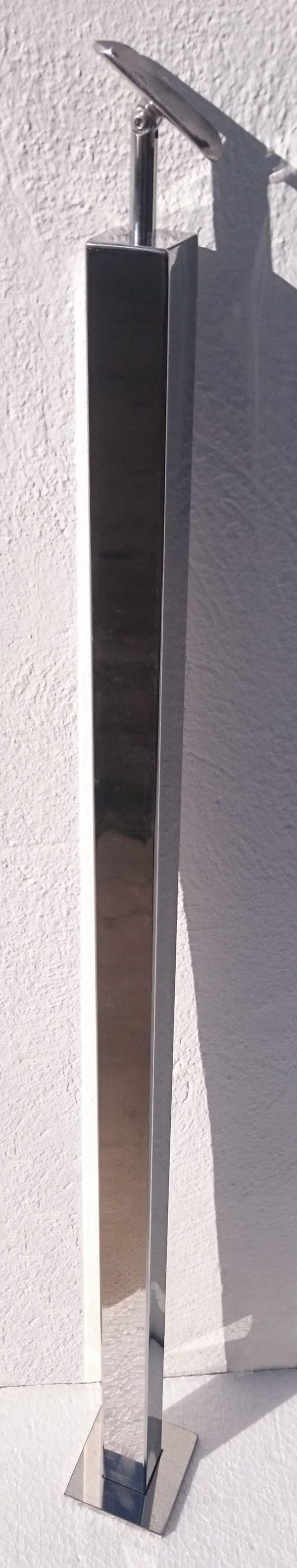 Poste 40x40 con soporte articulado para pasamanos de Ø43
