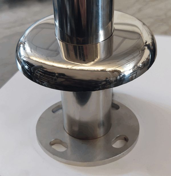 Poste Ø43 con soporte art. pasamanos de Ø43 mm