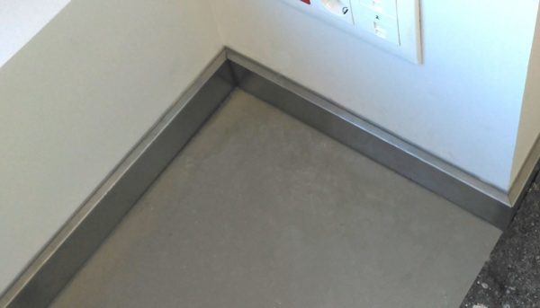 Rodapie de 80x15 mm