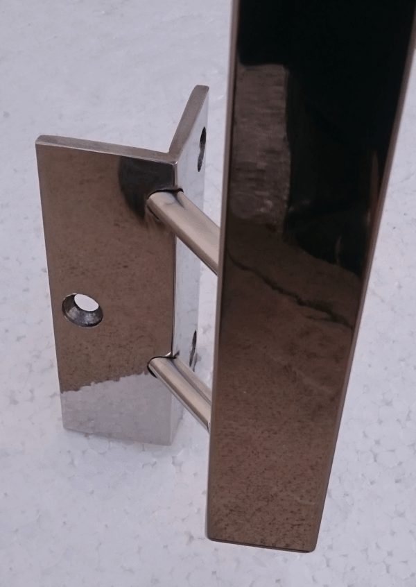 Poste 40x40 con soporte para pasamanos