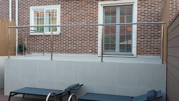 Poste Ø43 para cable con soporte